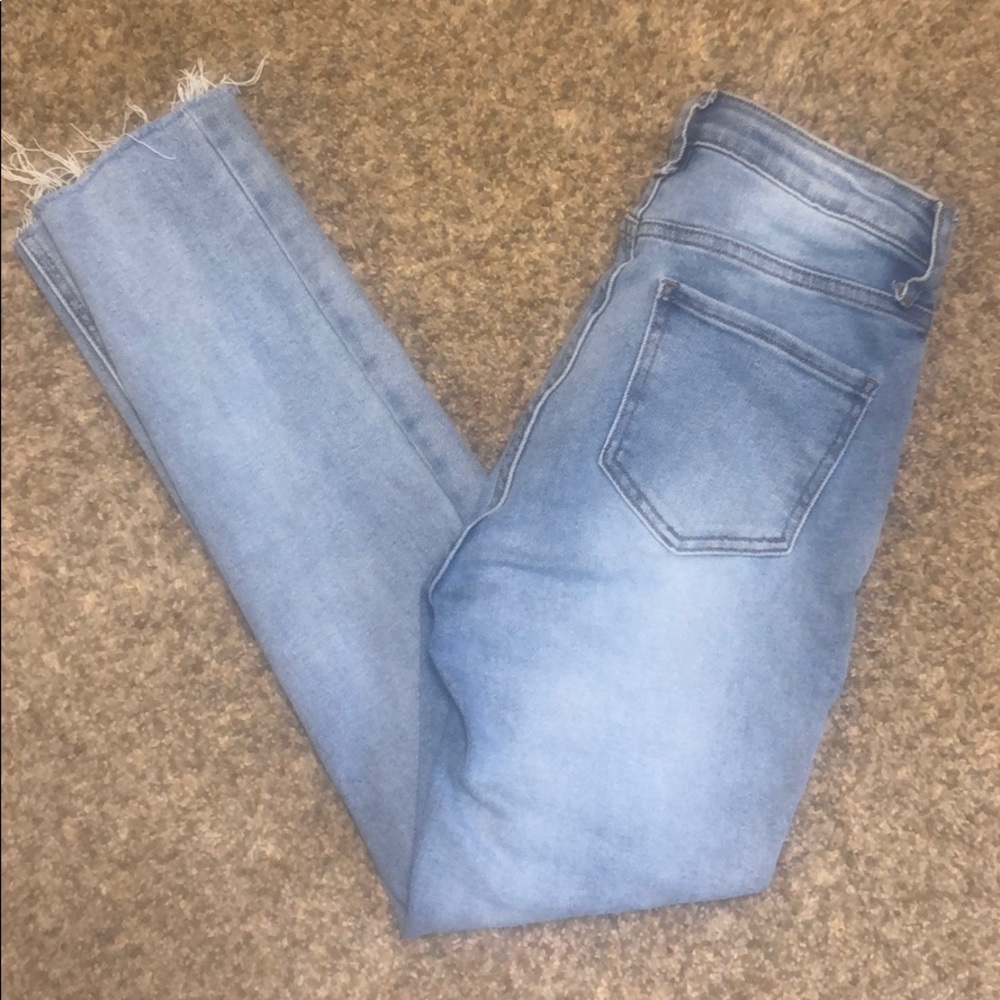 Light wash skinny jeans